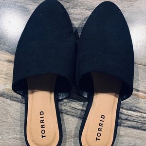 *BRAND NEW* Torrid faux suede mule